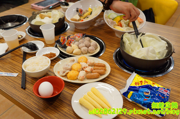 酒鬍子鍋物:【台南-永康區】平價x鍋物...進擊的不倒翁~ 免服務費/wifi《酒鬍子鍋物》