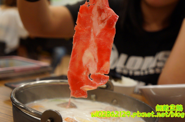 酒鬍子鍋物:【台南-永康區】平價x鍋物...進擊的不倒翁~ 免服務費/wifi《酒鬍子鍋物》