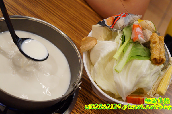 酒鬍子鍋物:【台南-永康區】平價x鍋物...進擊的不倒翁~ 免服務費/wifi《酒鬍子鍋物》