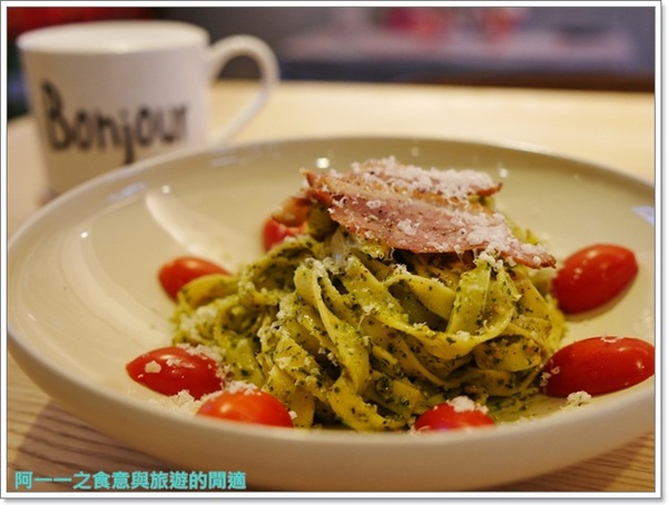 10 Square Cafe：台北 10 Square Café 下午茶～以分享為概念，可以吃到台灣各地隱藏甜點