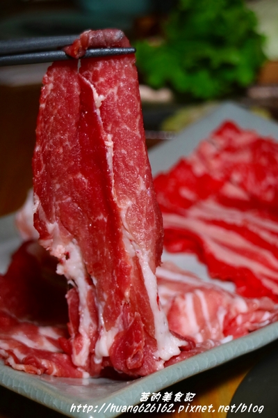冷藏肉專門 鍋無敵 NabeMuteki(八德店):【台北松山區】肉片真的超無敵『冷藏肉專門 鍋無敵 NabeMuteki(八德店)』近忠孝復興捷運站