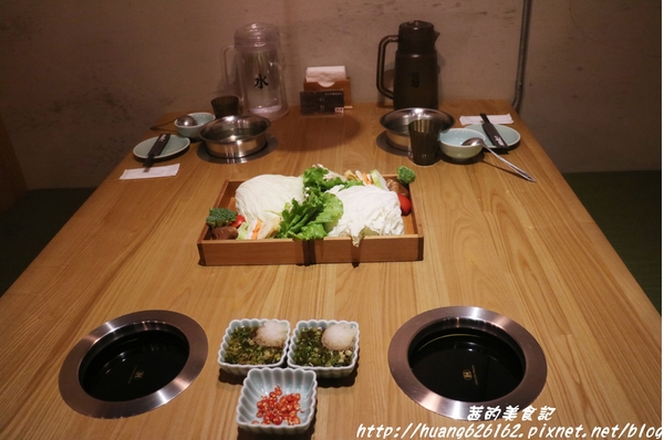 冷藏肉專門 鍋無敵 NabeMuteki(八德店):【台北松山區】肉片真的超無敵『冷藏肉專門 鍋無敵 NabeMuteki(八德店)』近忠孝復興捷運站