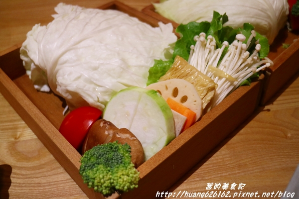 冷藏肉專門 鍋無敵 NabeMuteki(八德店):【台北松山區】肉片真的超無敵『冷藏肉專門 鍋無敵 NabeMuteki(八德店)』近忠孝復興捷運站