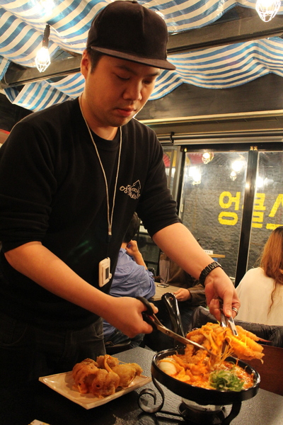 UNCLES 魷魚大叔:台北‧東區韓式料理『Uncles魷魚大叔』엉클스 대만