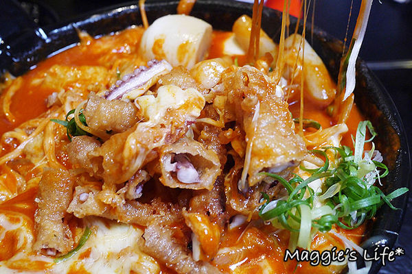 UNCLES TAIWAN:台北東區美食。捷運國父紀念館【魷魚大叔UNCLES TAIWAN火熖炒年糕專賣店】地表最強會牽絲的魷魚◆韓式居食屋。韓式料理。韓國美食