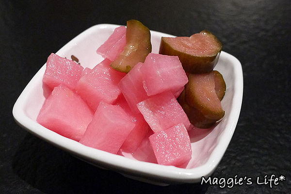 UNCLES TAIWAN:台北東區美食。捷運國父紀念館【魷魚大叔UNCLES TAIWAN火熖炒年糕專賣店】地表最強會牽絲的魷魚◆韓式居食屋。韓式料理。韓國美食