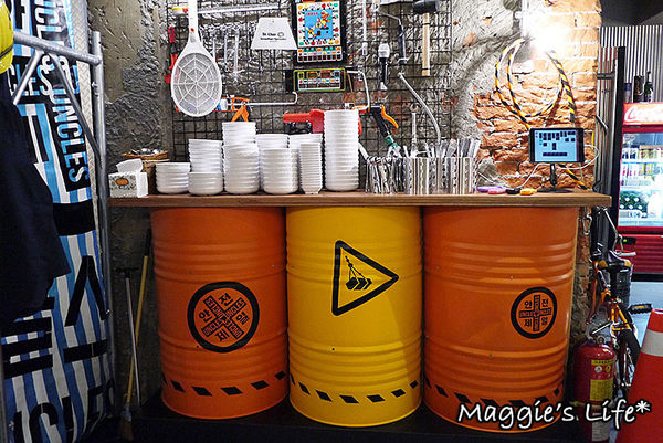 UNCLES TAIWAN:台北東區美食。捷運國父紀念館【魷魚大叔UNCLES TAIWAN火熖炒年糕專賣店】地表最強會牽絲的魷魚◆韓式居食屋。韓式料理。韓國美食