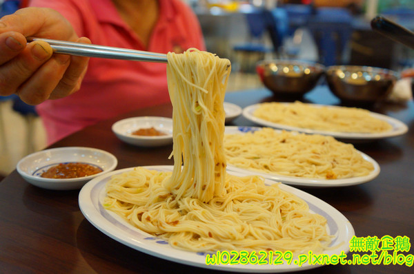 食紳枸尾雞：【台南-北區】養生x雞火鍋...豬油麵線/埔里香菇/鴕鳥肉/無基改豆腐《食紳枸尾雞》