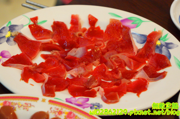 食紳枸尾雞：【台南-北區】養生x雞火鍋...豬油麵線/埔里香菇/鴕鳥肉/無基改豆腐《食紳枸尾雞》