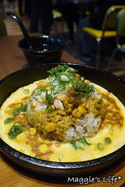 RAMEN HERO拉麵英雄：台北美食。微風信義台灣一號店【拉麵英雄RAMEN HERO】高CP值又好吃的日本拉麵◆開幕期間送北海道霜淇淋喲！