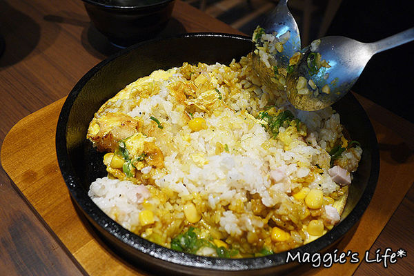 RAMEN HERO拉麵英雄：台北美食。微風信義台灣一號店【拉麵英雄RAMEN HERO】高CP值又好吃的日本拉麵◆開幕期間送北海道霜淇淋喲！