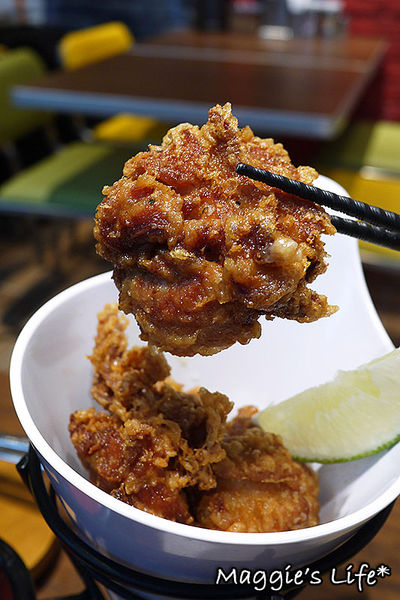 RAMEN HERO拉麵英雄：台北美食。微風信義台灣一號店【拉麵英雄RAMEN HERO】高CP值又好吃的日本拉麵◆開幕期間送北海道霜淇淋喲！