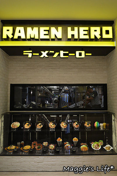 RAMEN HERO拉麵英雄：台北美食。微風信義台灣一號店【拉麵英雄RAMEN HERO】高CP值又好吃的日本拉麵◆開幕期間送北海道霜淇淋喲！