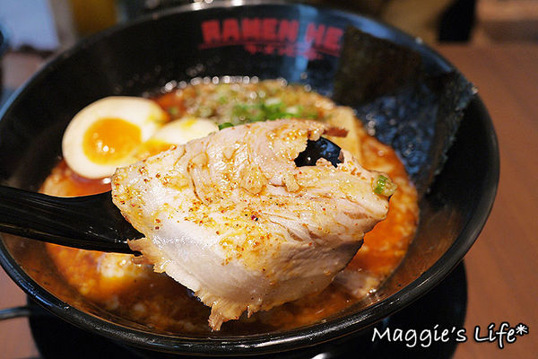 RAMEN HERO拉麵英雄：台北美食。微風信義台灣一號店【拉麵英雄RAMEN HERO】高CP值又好吃的日本拉麵◆開幕期間送北海道霜淇淋喲！
