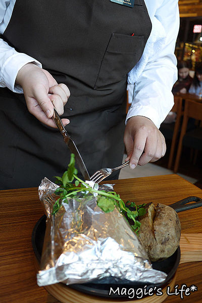 Domi Kosugi洋食(微風信義):台北美食。微風信義【Grill Domi Kosugi】日本洋食新發現◆漢堡排。牛排。蛋包飯