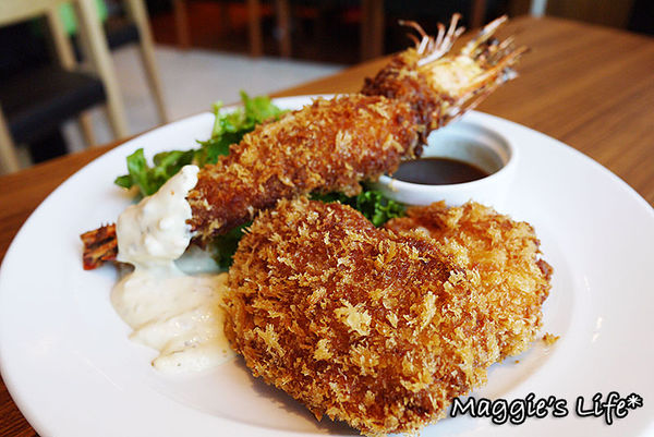 Domi Kosugi洋食(微風信義):台北美食。微風信義【Grill Domi Kosugi】日本洋食新發現◆漢堡排。牛排。蛋包飯