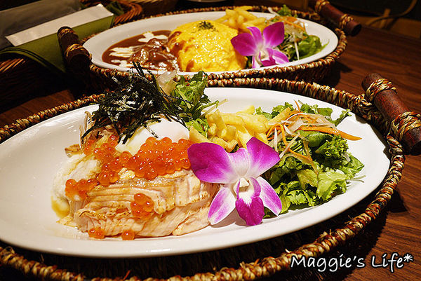 MOKUOLA：台北美食。微風信義【MOKUOLA】來自日本的美味鬆餅◆夏威夷漢堡排飯。人氣鬆餅。下午茶