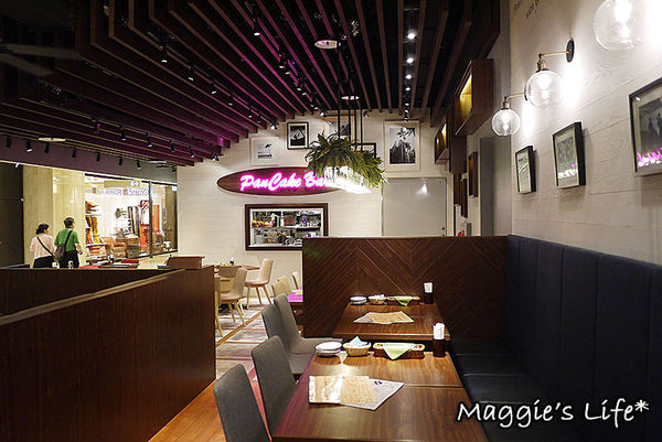 MOKUOLA：台北美食。微風信義【MOKUOLA】來自日本的美味鬆餅◆夏威夷漢堡排飯。人氣鬆餅。下午茶