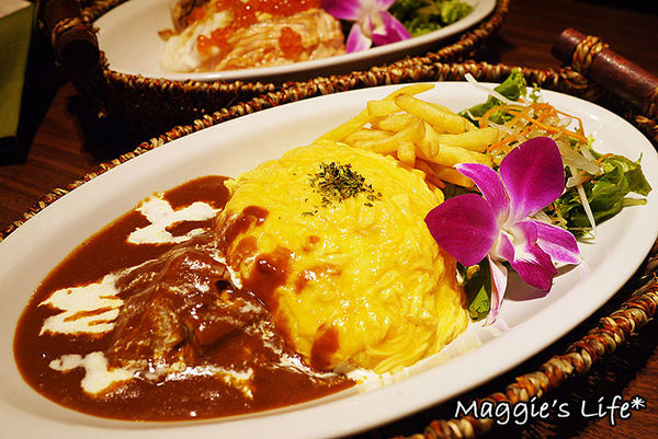 MOKUOLA：台北美食。微風信義【MOKUOLA】來自日本的美味鬆餅◆夏威夷漢堡排飯。人氣鬆餅。下午茶