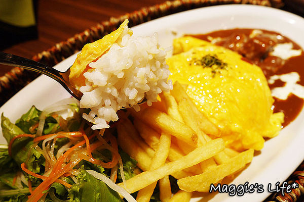 MOKUOLA：台北美食。微風信義【MOKUOLA】來自日本的美味鬆餅◆夏威夷漢堡排飯。人氣鬆餅。下午茶