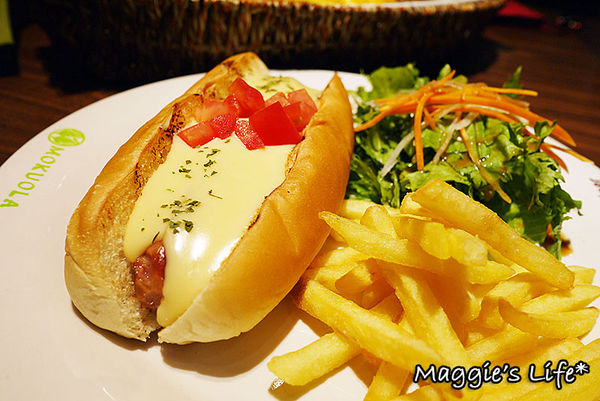 MOKUOLA：台北美食。微風信義【MOKUOLA】來自日本的美味鬆餅◆夏威夷漢堡排飯。人氣鬆餅。下午茶