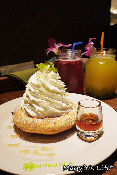 MOKUOLA：台北美食。微風信義【MOKUOLA】來自日本的美味鬆餅◆夏威夷漢堡排飯。人氣鬆餅。下午茶