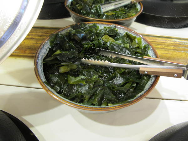 海力士：(胖樺食記)新北永和海力士。各色日式料理一應俱全選擇眾多。無限續點的小菜湯品以及飲料。