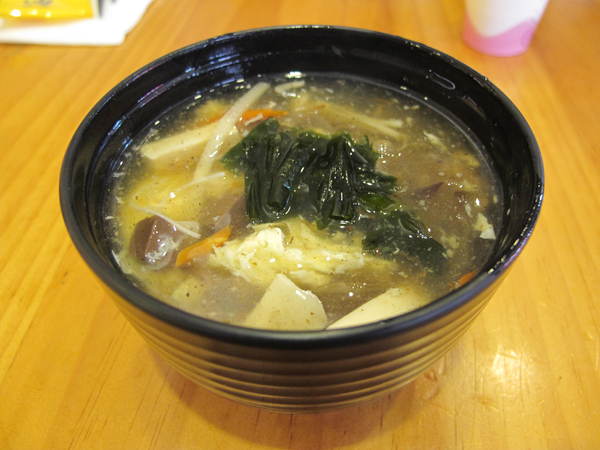 海力士：(胖樺食記)新北永和海力士。各色日式料理一應俱全選擇眾多。無限續點的小菜湯品以及飲料。