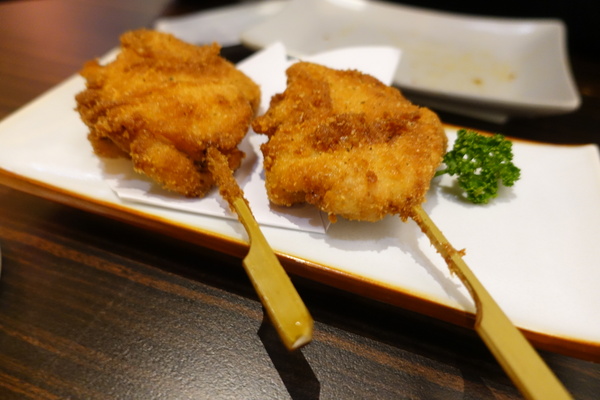 極 串揚酒場：(胖樺食記)新北板橋極 串揚酒場。遠渡重洋來的道地經典改良炸串。