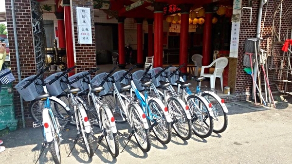 宜蘭三奇村伯朗大道：【宜蘭景點】宜蘭三奇農伯朗大道~旅遊夜市趴趴走/滿分的旅遊札記/小芝芝ღ美食ღ遊樂ღ小天地趴趴GO