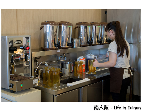 Queenny 葵米手作(東寧店):【台南市東區-飲料】用糖熬煮的珍珠~~葵米。珍珠飲品專售(東寧2號店)