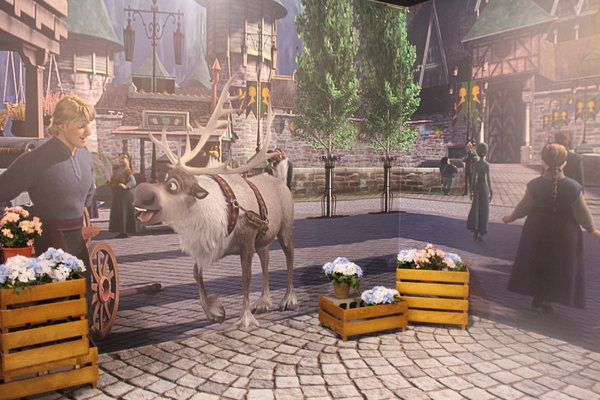 冰雪奇緣冰紛特展：迪士尼『冰雪奇緣冰紛特展』中正紀念堂民主大道