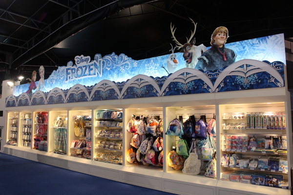 冰雪奇緣冰紛特展：迪士尼『冰雪奇緣冰紛特展』中正紀念堂民主大道