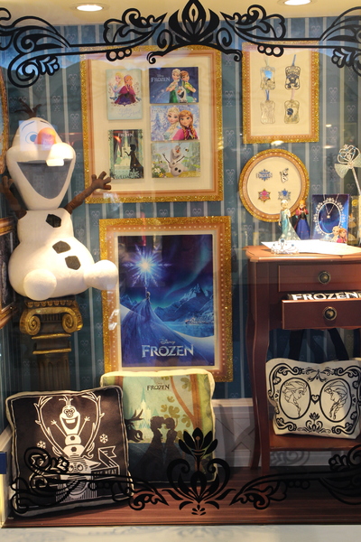 冰雪奇緣冰紛特展：迪士尼『冰雪奇緣冰紛特展』中正紀念堂民主大道