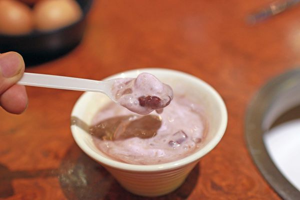 【新店餐廳】六六六小火鍋-堅持熬煮的獨特自製香菇湯頭