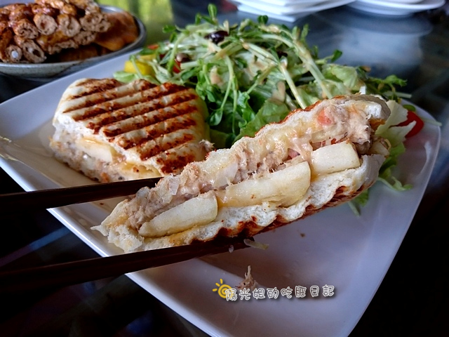 red_wood_house68.JPG - 紅木屋 Caf\\'e Waffles