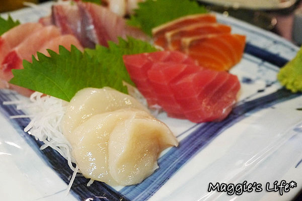 狸爐端燒 日式料理:台北美食。捷運中山站【狸爐端燒日式料理】船槳送菜的美食體驗◆日本料理。日式料理。居酒屋