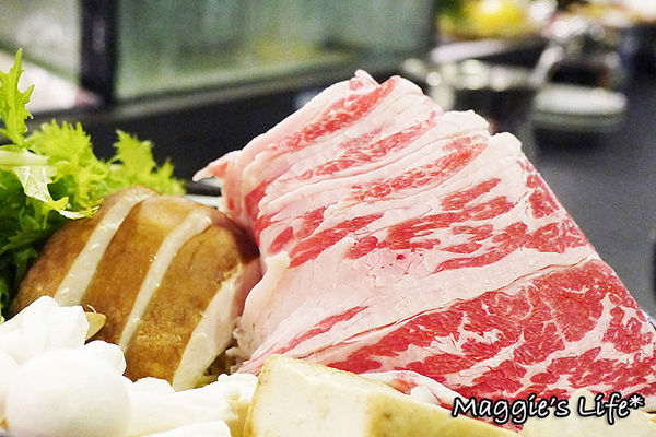 狸爐端燒 日式料理:台北美食。捷運中山站【狸爐端燒日式料理】船槳送菜的美食體驗◆日本料理。日式料理。居酒屋