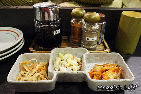 狸爐端燒 日式料理:台北美食。捷運中山站【狸爐端燒日式料理】船槳送菜的美食體驗◆日本料理。日式料理。居酒屋