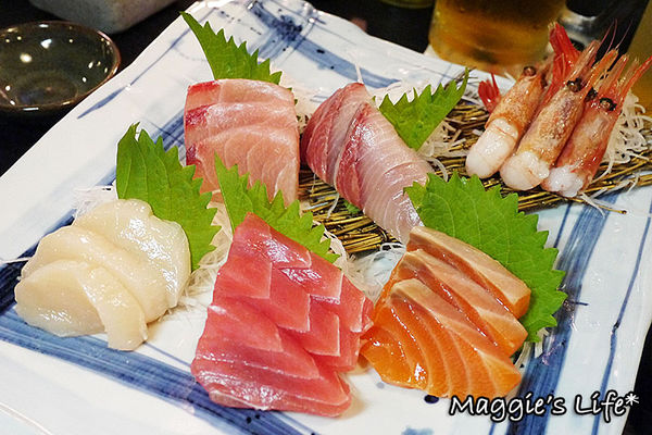 狸爐端燒 日式料理:台北美食。捷運中山站【狸爐端燒日式料理】船槳送菜的美食體驗◆日本料理。日式料理。居酒屋