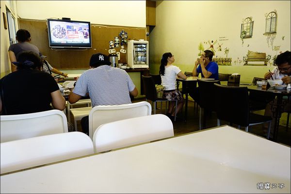 榕樹下王董牛肉麵(健行路) (2).JPG