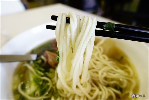榕樹下王董牛肉麵(健行路) (12).JPG