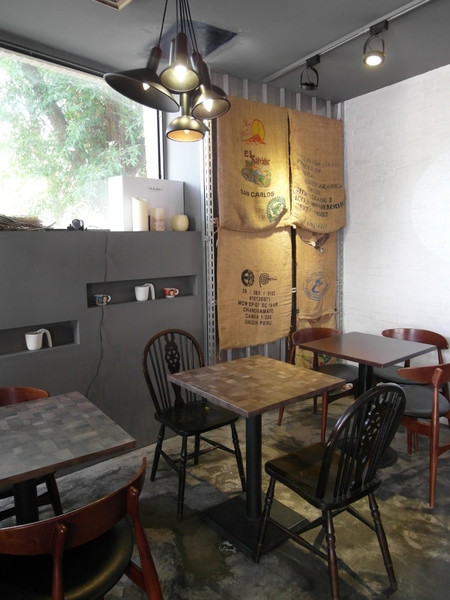 開普3號店:【台南||東區】開普三號店。早午餐&下午茶,厚實手工漢堡排 ♥