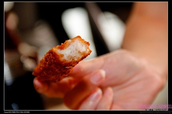 Gary Bee 69 桃園二代店:【美食♥桃園】☼ Gary Bee 69 桃園二代店 ☼巨無霸漢堡比臉大,火烤漢堡肉超juice ♥♥