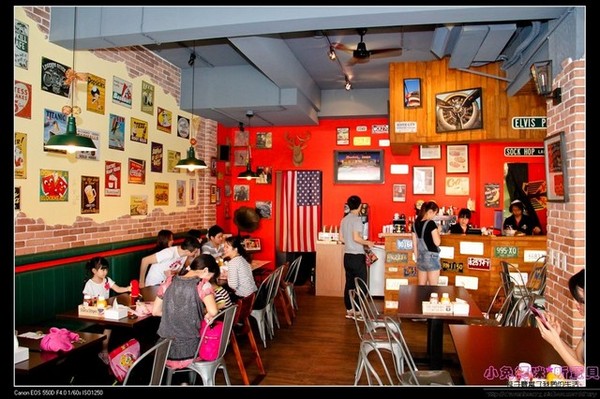 Gary Bee 69 桃園二代店:【美食♥桃園】☼ Gary Bee 69 桃園二代店 ☼巨無霸漢堡比臉大,火烤漢堡肉超juice ♥♥