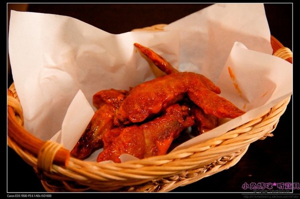 Gary Bee 69 桃園二代店:【美食♥桃園】☼ Gary Bee 69 桃園二代店 ☼巨無霸漢堡比臉大,火烤漢堡肉超juice ♥♥