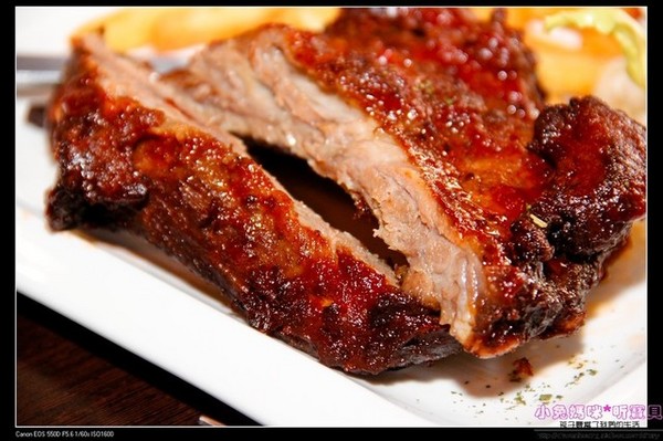 Gary Bee 69 桃園二代店:【美食♥桃園】☼ Gary Bee 69 桃園二代店 ☼巨無霸漢堡比臉大,火烤漢堡肉超juice ♥♥