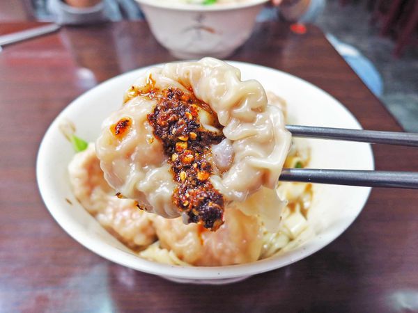 【三重美食】集美大餛飩餃子館-超大餛飩在地推薦美食