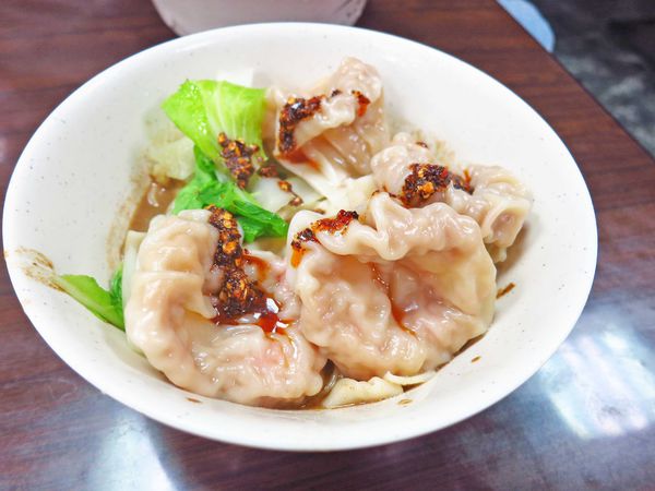 【三重美食】集美大餛飩餃子館-超大餛飩在地推薦美食
