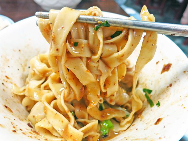 【三重美食】集美大餛飩餃子館-超大餛飩在地推薦美食